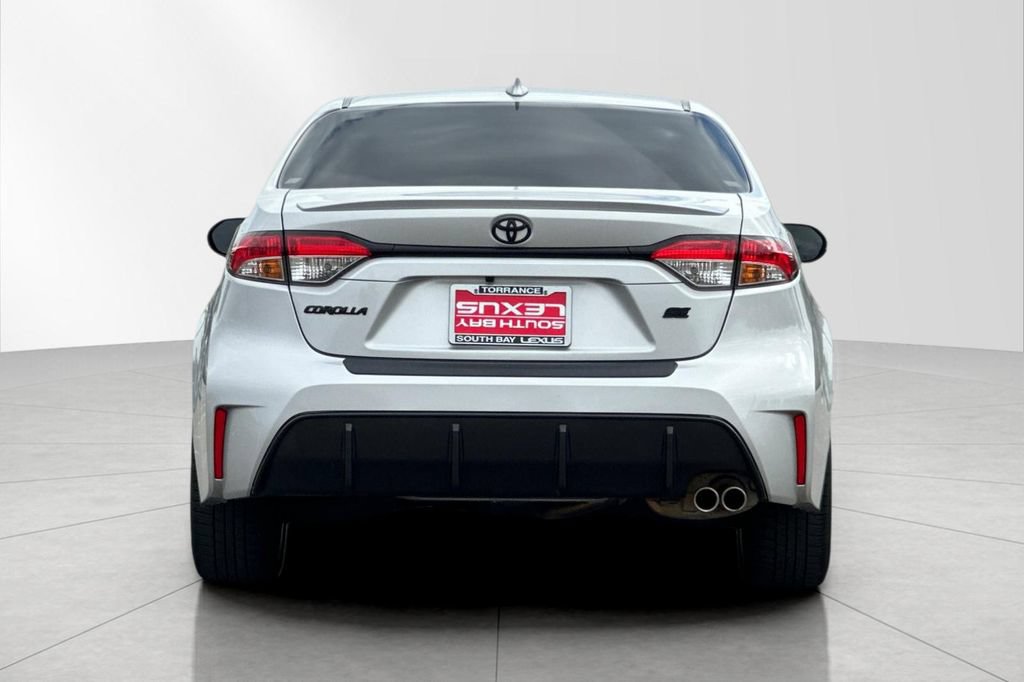 Used 2024 Toyota Corolla SE w/ SE Premium Package FWD image 5