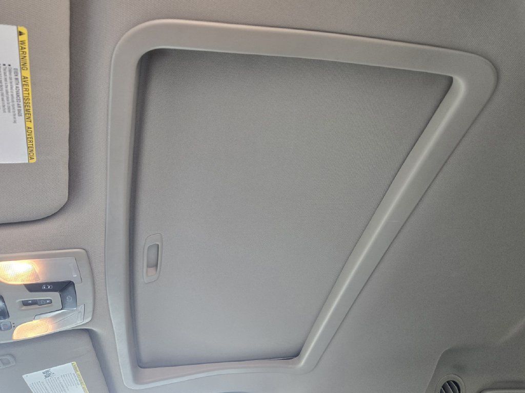 Used 2018 Toyota Sienna XLE w/ XLE Navigation Package FWD image 24