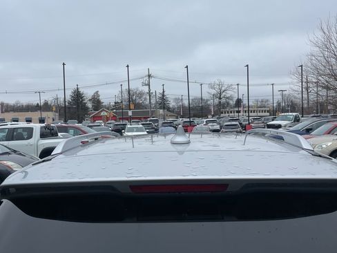 Used 2020 Nissan Rogue SV image 12