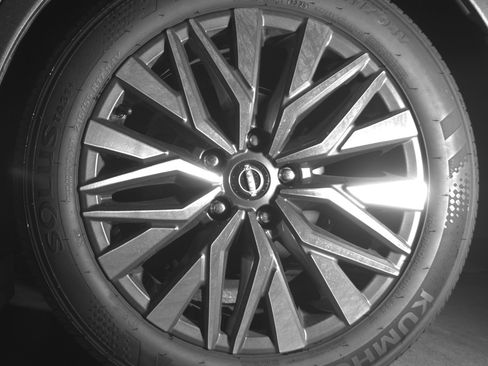 Used 2025 Nissan Altima 2.5 SV image 14