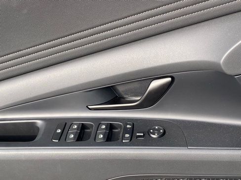 Certified 2026 Hyundai Elantra Sport FWD image 21