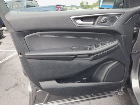 Used 2023 Ford Edge Titanium image 29