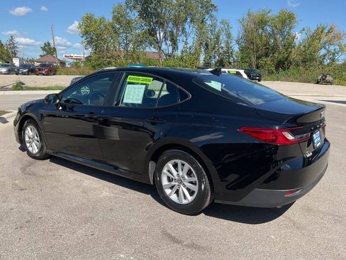 Used 2025 Toyota Camry LE FWD image 4