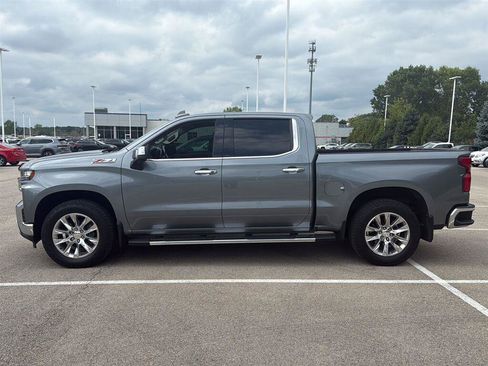 Used 2019 Chevrolet Silverado 1500 LTZ w/ LTZ Premium Package AWD/4WD image 11