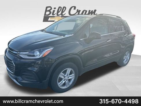 Used 2017 Chevrolet Trax LT w/ LT Convenience Package image 10