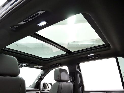 Used 2022 Chevrolet Tahoe RST w/ Luxury Package image 22