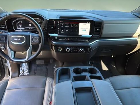 Used 2024 GMC Sierra 1500 SLT image 16