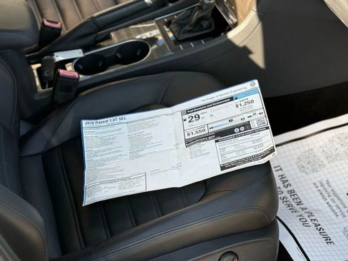 Used 2016 Volkswagen Passat 1.8T image 21