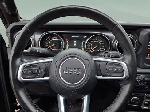 Certified 2021 Jeep Wrangler Unlimited Sahara image 18