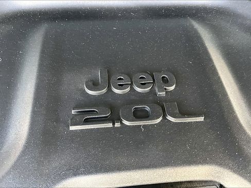 Used 2024 Jeep Wrangler Unlimited image 35