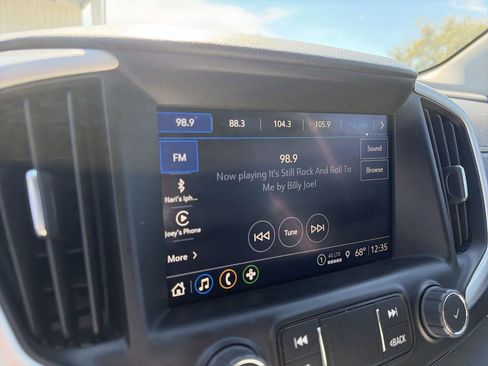 Certified 2023 GMC Terrain SLT FWD image 19