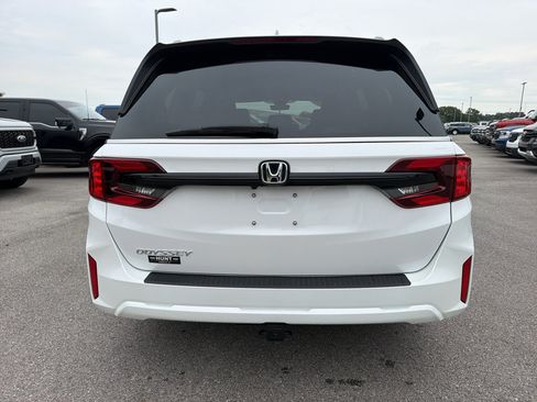 Used 2026 Honda Odyssey EX-L image 6
