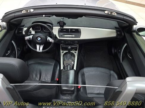 Used 2005 BMW Z4 3.0i image 5
