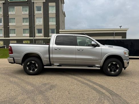Used 2019 RAM 1500 Laramie AWD/4WD image 13