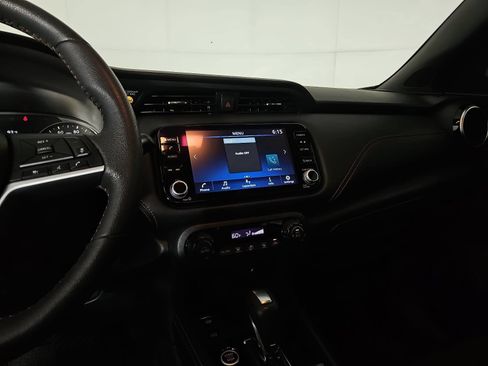 Used 2021 Nissan Kicks SR FWD image 19