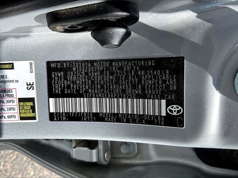 Certified 2024 Toyota Corolla LE image 33