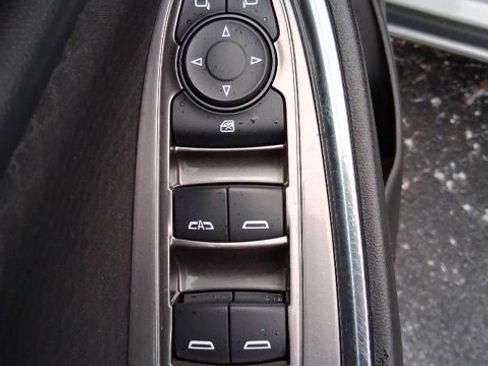 Used 2020 Chevrolet Malibu LT image 11