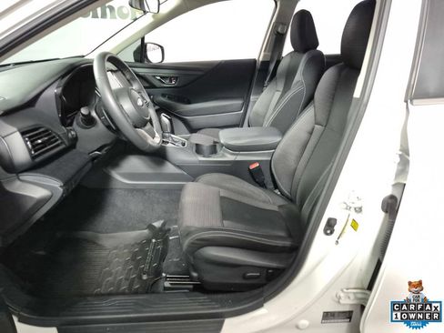 Used 2025 Subaru Outback Premium AWD/4WD image 9