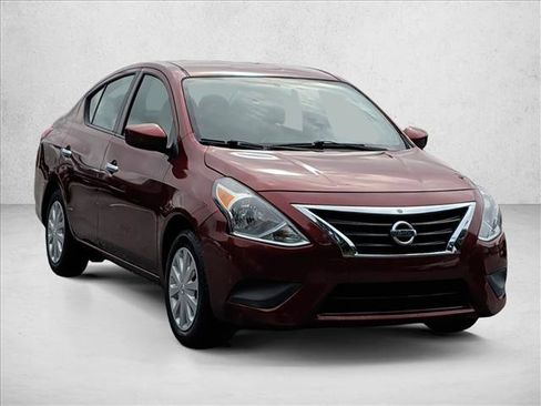 Used 2018 Nissan Versa SV FWD image 4