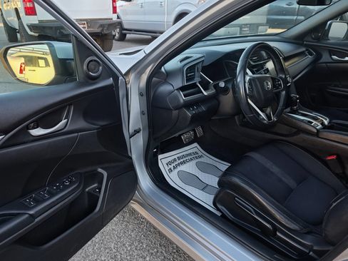 Used 2020 Honda Civic Sport image 14