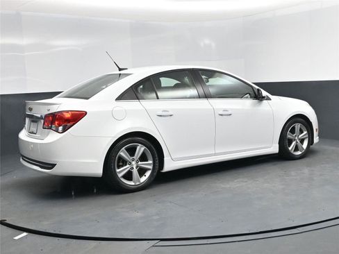 Used 2013 Chevrolet Cruze LT w/ RS Package image 4