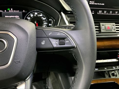 Used 2023 Audi Q5 2.0T Premium w/ Convenience Package image 21