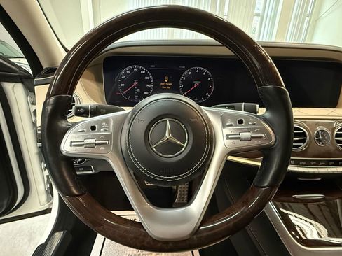 Used 2019 Mercedes-Benz S 560 Sedan image 26