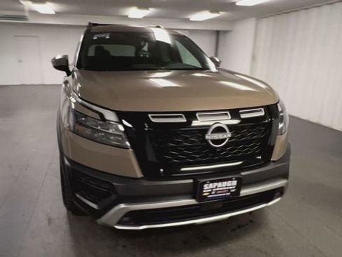 Used 2024 Nissan Pathfinder Rock Creek AWD/4WD image 3