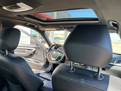 Used 2018 BMW 330i Sedan image 18