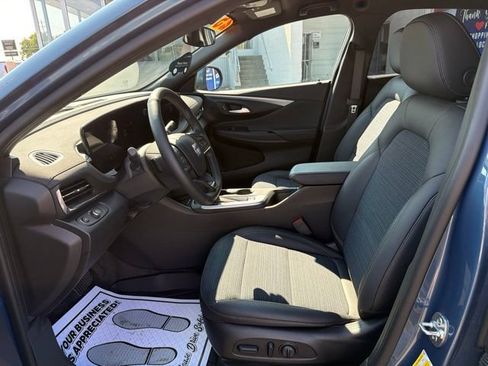 Certified 2025 Buick Envista Preferred w/ Convenience I Package FWD image 13
