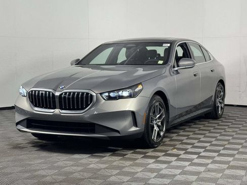 Used 2026 BMW 530i xDrive AWD/4WD image 7