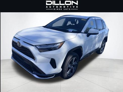 Used 2025 Toyota RAV4 SE AWD/4WD image 16