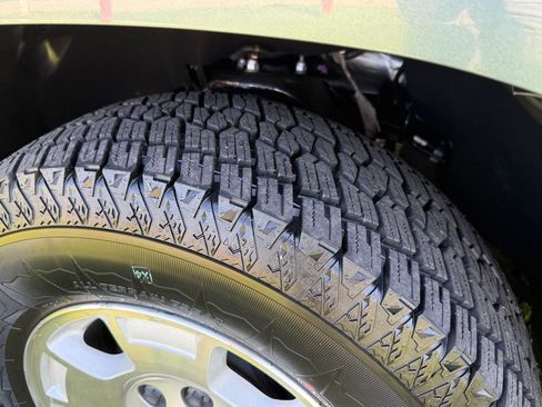 Used 2010 Chevrolet Avalanche LT image 27