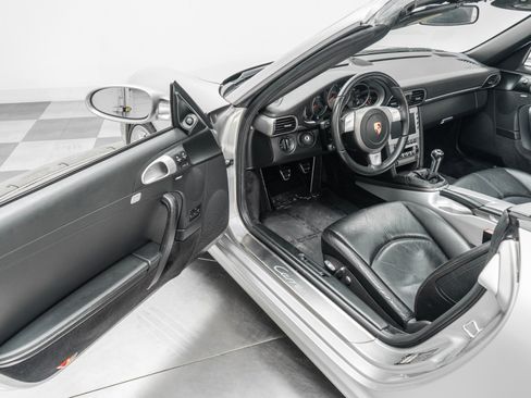 Used 2005 Porsche 911 Carrera RWD image 23