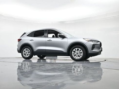 Certified 2024 Ford Escape Active image 32