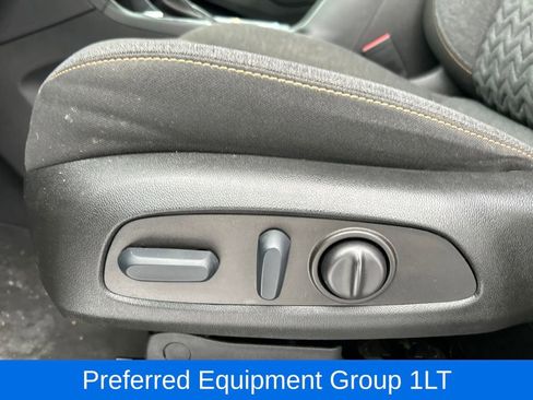 Used 2022 Chevrolet Equinox LT image 11