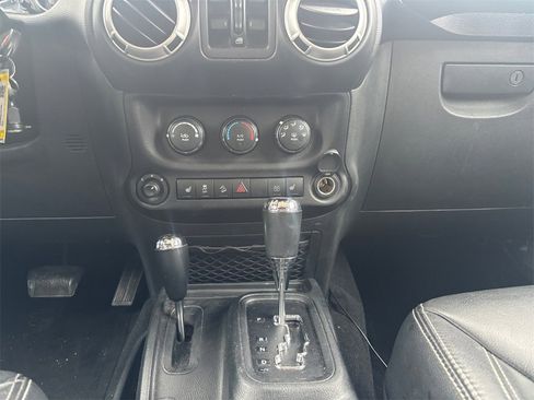 Used 2018 Jeep Wrangler Unlimited Sahara w/ Trailer Tow Group image 11