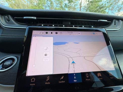 Used 2022 Jeep Grand Cherokee Limited image 6