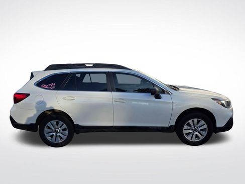 Used 2019 Subaru Outback 2.5i image 4