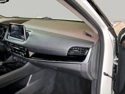Used 2023 Nissan Rogue SL FWD image 37