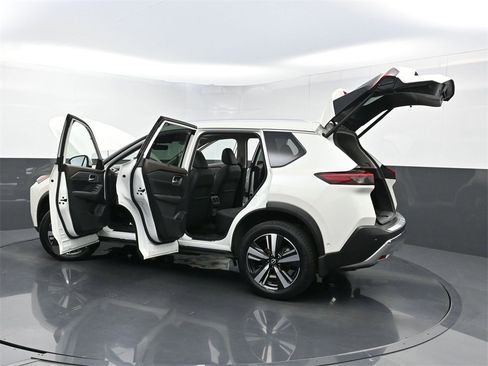 Used 2022 Nissan Rogue Platinum w/ Head-Up Display Package image 41