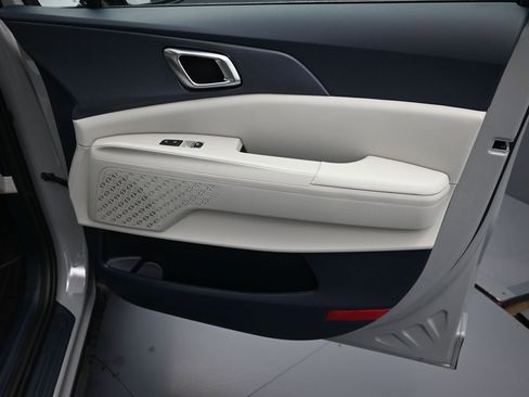 New 2026 Kia Carnival EX FWD image 38