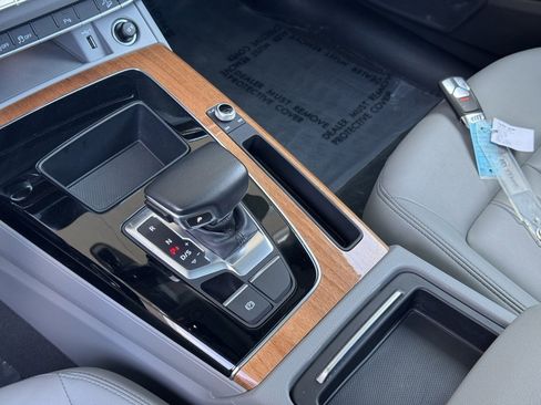 Used 2022 Audi Q5 2.0T Premium w/ Convenience Package image 34