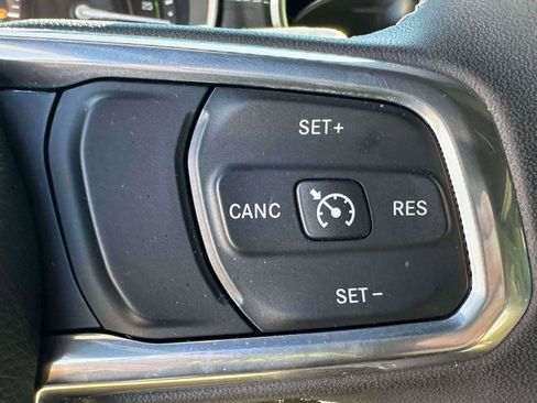 Used 2023 Jeep Wrangler Unlimited Sahara image 20