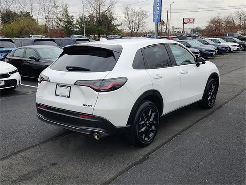 Used 2025 Honda HR-V Sport image 6