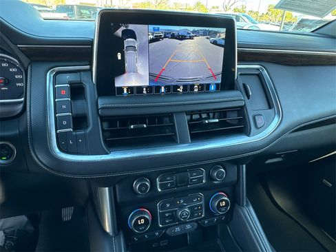 Used 2021 Chevrolet Tahoe Premier w/ Premium Package image 31