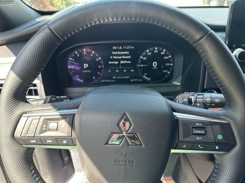 Used 2024 Mitsubishi Outlander SEL AWD/4WD image 20