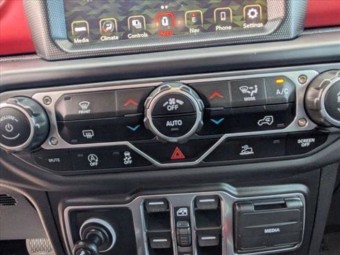 Used 2023 Jeep Gladiator Rubicon w/ LED Lighting Group AWD/4WD image 16