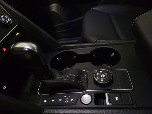 Used 2023 Volkswagen Atlas Cross Sport SE image 26