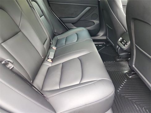 Used 2023 Tesla Model 3 Standard Range image 26
